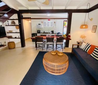 Praia Rasa House | Casa em condomínio fechado com estrutura completa