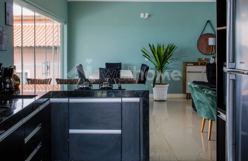 Bouvet Island House | Casa em Condominio com Vista Para a Represa