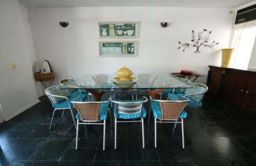 Jardim Acapulco House | Casa em Jardim Acapulco-Guarujá