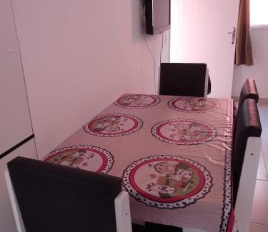 Balneario Mogiano Apartment | Casa em Villagio em Boracéia próximo a praia.