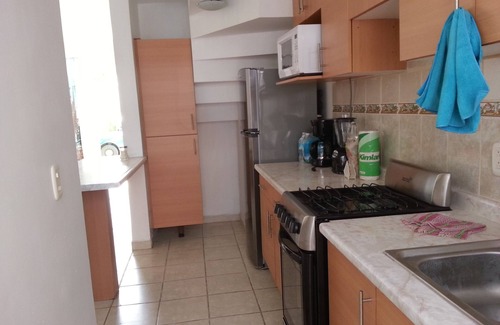 Zapopan House | Casa en Campo Real Oriente 485, ideal para visitas de placer o de negocios.