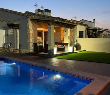 L'Escala House | Casa en L Escala con piscina y WIFI free
