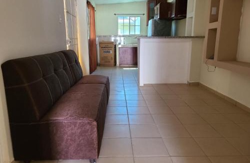 San Miguel House | Casa en Residencial Altos de Ciudad pacifica, San Miguel para 6 personas