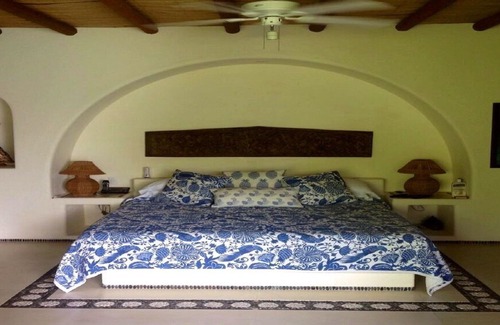 Cerro del Vigia Villa | Casa Encantadora is your dream vacation!! Fully staffed Villa with cook, maid &