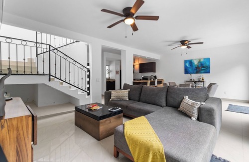 Fluvial Vallarta House | Casa Encanto - 3Bdr, 2.5bath w/Jacuzzi and Parking