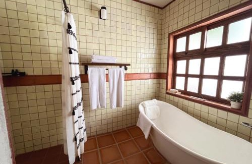Valle de Guadalupe Bed & Breakfast | Casa Entrevez