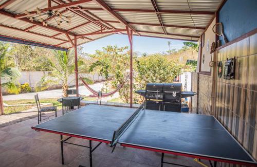 Tarcoles Apartment | Casa equipada, piscina privada, rancho, 14 huéspedes