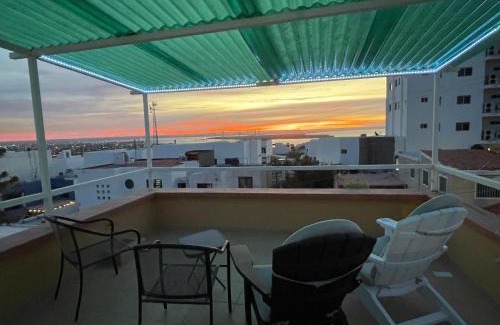 La Paz House | Casa Esperanza: Grand, traditional colonial home