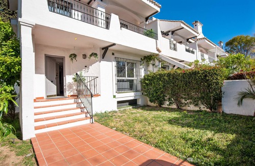 Marbella Ski Chalet | Casa Esquina -Lovely 4bd townhouse in Los Naranjos