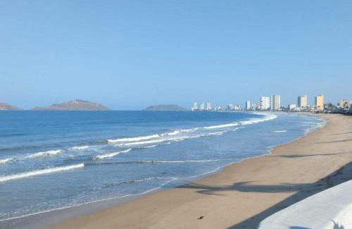 Mazatlan House | Casa Estancia Viajera - 7 Min Malecón