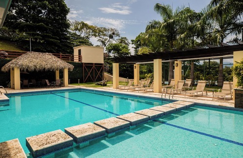 Camaronal House | Casa estilo Hacienda ubicada en Guacaillo con la mejor vista.