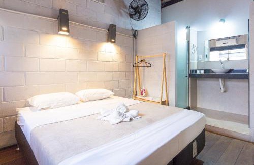Portal da Ferradura Apartment | Casa Estilo Industrial em Búzios
