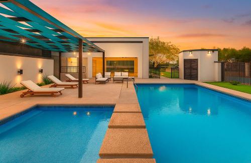 Hermosillo House | Casa Familiar con Alberca en Privada, 5 min del Aeropuerto y Consulado Americano