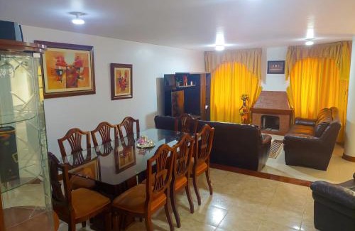 Urbanizacion Colinas Victoria House | Casa familiar Cajamarca-Amoblado