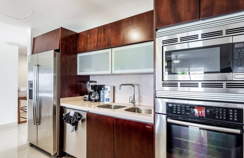 Puerto Juarez Condo | Casa Flamingo 2 Bedroom Condo by Redawning
