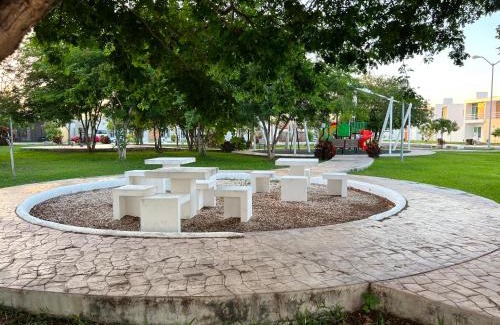 Merida Municipality House | Casa Flor de Mayo, fresca, climas, en privada