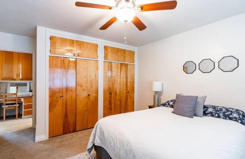 Little Italy Apartment | Casa Flora -2BR- FREE Parking in Little Italy!