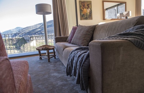 Peso da Regua Villa | Casa Foz do Corgo - private pool, gardens and river access