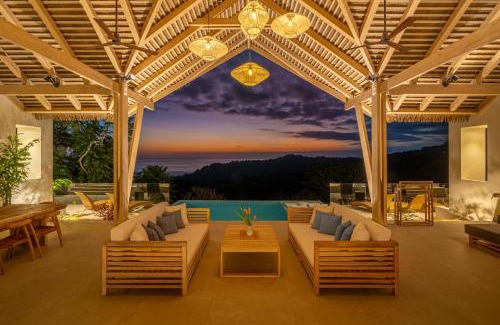 Dominical Villa | Casa Frenchie & Villas Vista del Mar - by Pura Villas