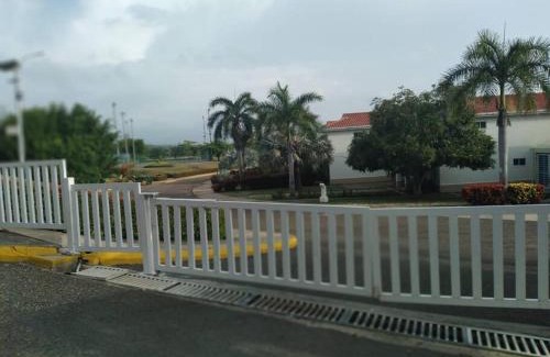 Arroyo de Piedra Villa | Casa frente al mar a las afueras de Cartagena