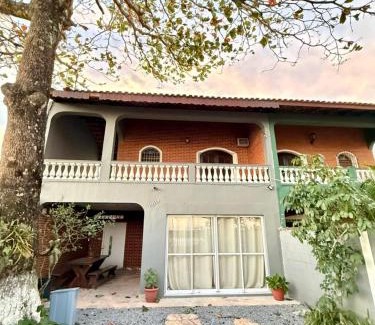 Centro House | Casa frente ao mar/pé na areia no Indaiá até 18 pessoas