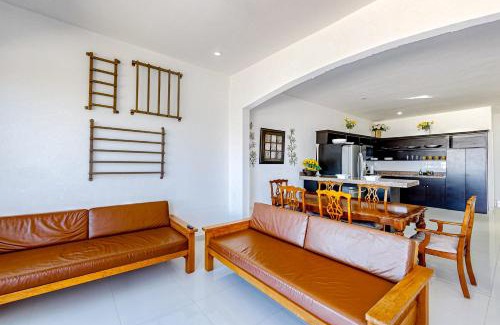 La Paloma House | Casa Fresno 23 - Playa Arcangel