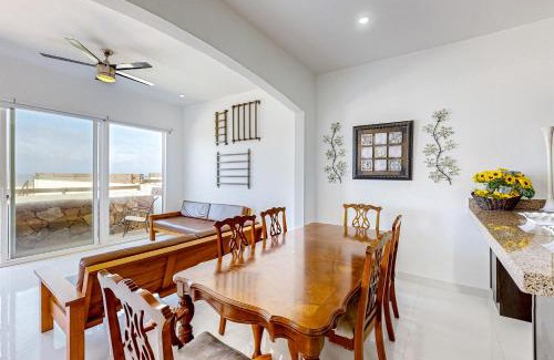 La Paloma House | Casa Fresno 23 - Playa Arcangel