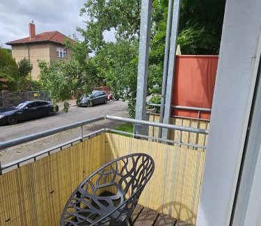 Altglienicke Apartment | Casa Frida - Business Apartment near Airport BER, kitchen, bathroom, balcony, car park