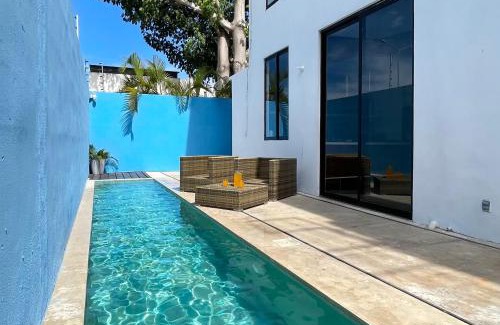 Puerto Juarez House | Casa Gigante de lujo, con piscina privada, 4 amplias habitaciones con baño privado