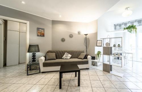 Gioia Apartment | Casa Gioia 50 metres from the metro WiFi AC
