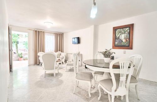 Guayabal Apartment | Casa grande cerca al Poblado