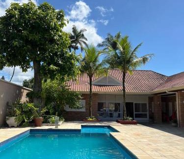 Balneario Praia do Pernambuco House | Casa Grande Com Piscina Guaruja