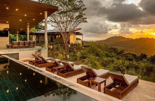 Tres Rios Villa | Casa Grande Del Mar in Puerto Cortés