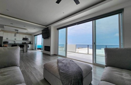 La Fonda House | Casa Gris Baja California
