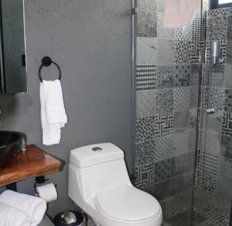 Valle de Bravo Bed & Breakfast | Casa Guapa Bungalow