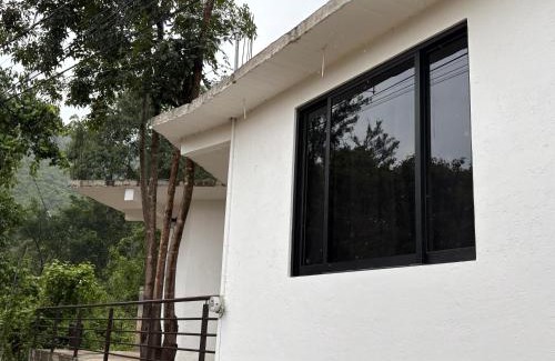 El Santuario House | Casa Guaria Morada
