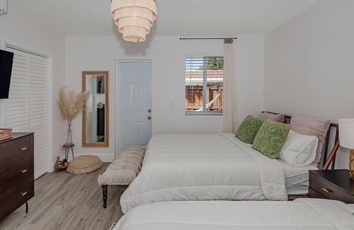 Coral Way Cottage | Casa Havanita