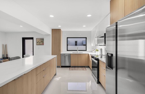 Miami Shores House | Casa Haven: 5 BDR, 9 beds, 6 miles to beach