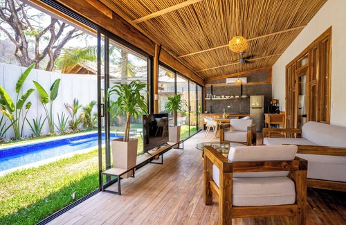 Carmen House | Casa Heaven Santa Teresa