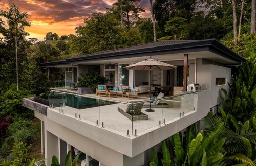 Dominical Villa | Casa Heliconia