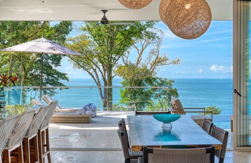 Dominical Villa | Casa Heliconia