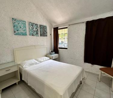 Zona Hotelera House | Casa hermosa en zona hotelera frente laguna