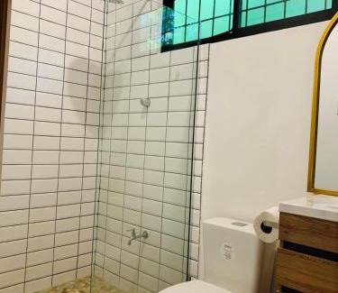 Paraiso House | Casa Hoja Eco-Cabina Surf House