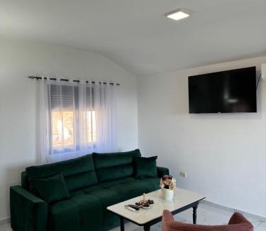 Lapcici House | CASA HOME, one-bedroom home