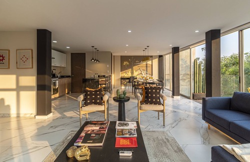 Miguel Hidalgo Apartment | Casa Horacio by Kukun