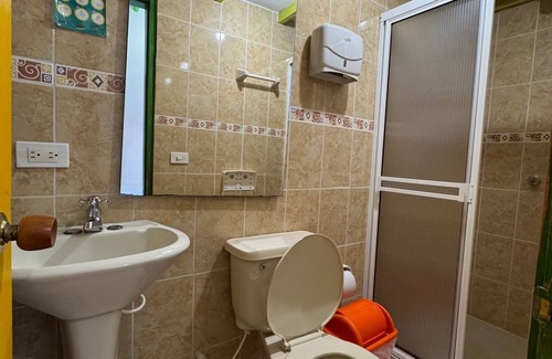 Guatape Hotel | Casa Hostal las Palmeras