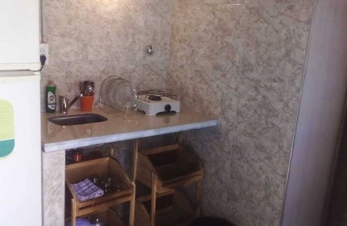Lujan de Cuyo Apartment | Casa Iaue 2 Baño, Cocina Comedor Amplio con TV, Estacionamiento con Patio Amplio