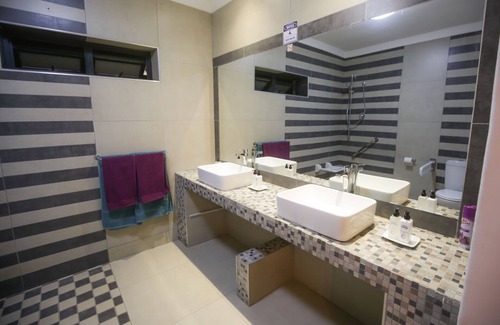 Somerset West House | Casa iLanga guesthouse