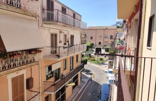 Fondi Apartment | Casa in Centro