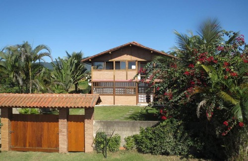 Jabaquara House | Casa Inteira frente mar